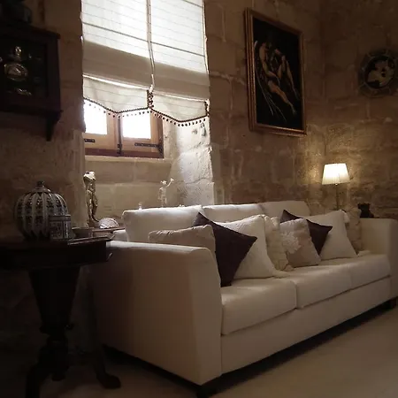 Loggia Mariposa Naxxar