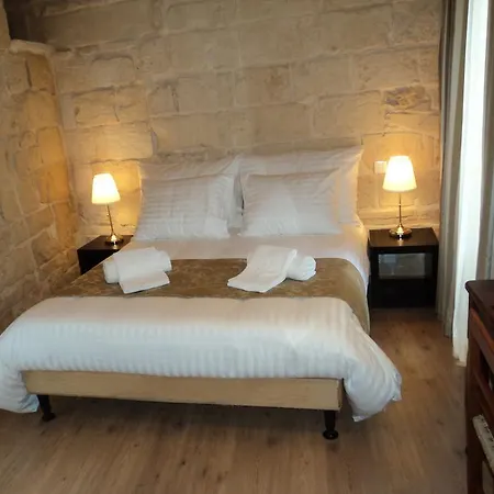 Loggia Mariposa Bed & Breakfast