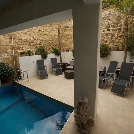 Loggia Mariposa Naxxar