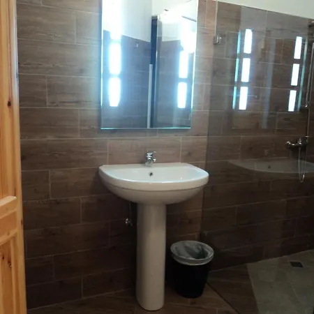 לינה וארוחת בוקר Loggia Mariposa 4*