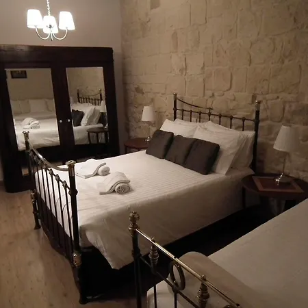 Loggia Mariposa Naxxar