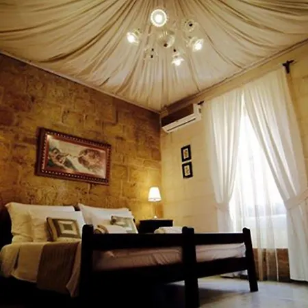 Loggia Mariposa Bed & Breakfast