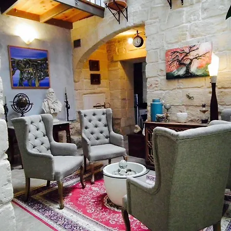 לינה וארוחת בוקר Loggia Mariposa 4*