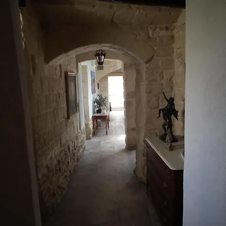 Loggia Mariposa לינה וארוחת בוקר Naxxar